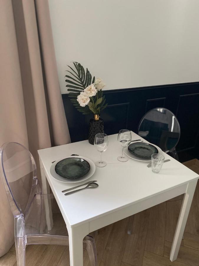 La Suite Dandy - Beau T2 -Terrasse, Parking Gratuit, Climatisation Bagneres-de-Bigorre Exterior photo